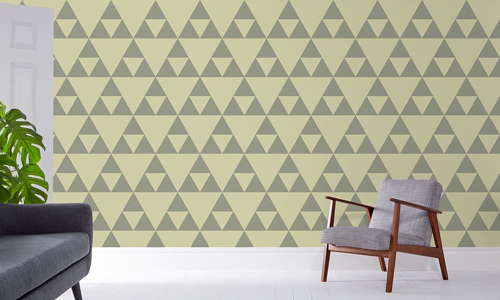 Apple coloured traingle patterned wallpaper in medium scale